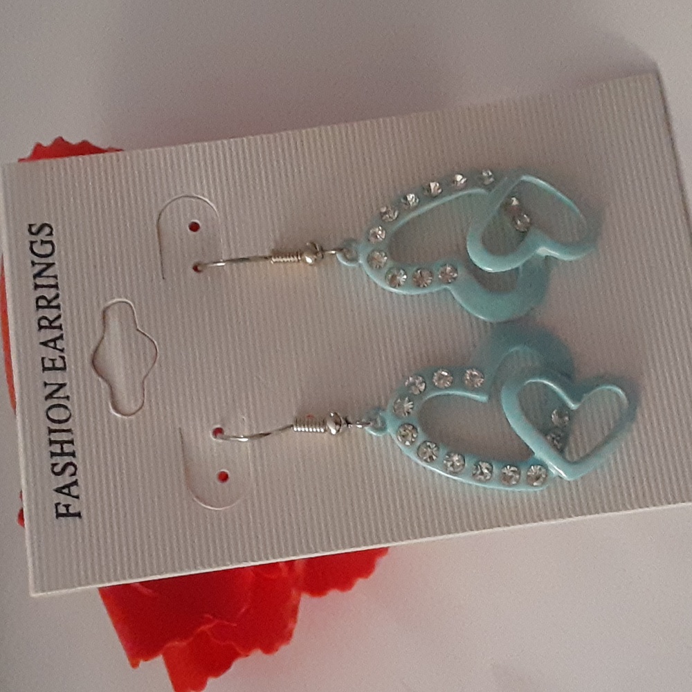 Nwt fashion earrings color blue double heart earrings